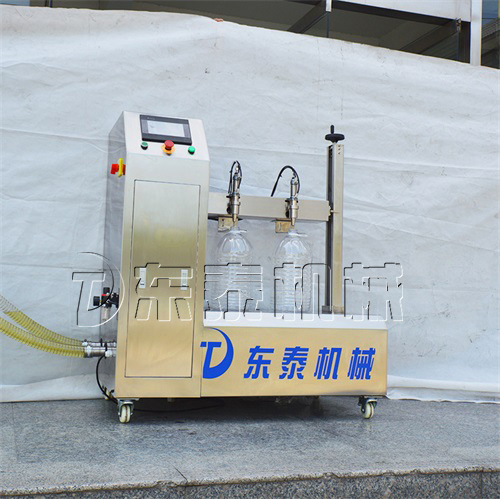 如何清洗小型食用油灌裝機？東泰告訴你